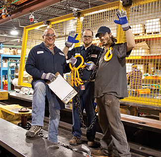 In-house testing of chains and fittings in our Mississauga plant.